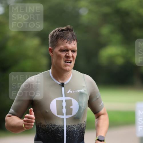 30.08.2026 - Elbe Triathlon Hamburg Antke Förster http://msf.ph/oto/10094677 30.08.2026 09:25:01 Laufen 217 meine-sportfotos.de