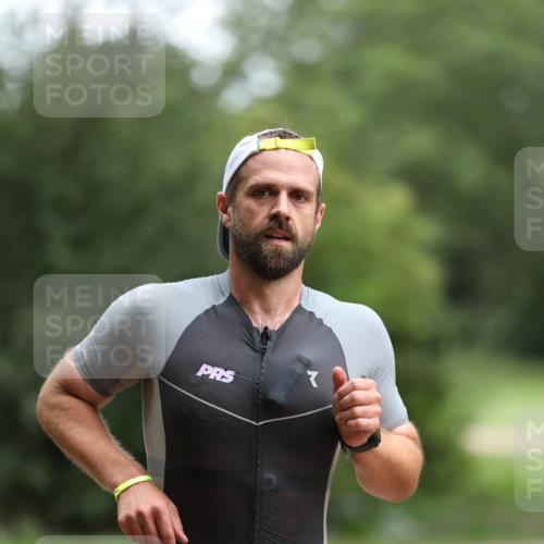 30.08.2026 - Elbe Triathlon Hamburg Antke Förster http://msf.ph/oto/10094687 30.08.2026 09:25:31 Laufen 189 meine-sportfotos.de
