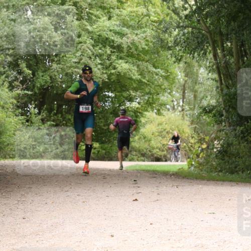 30.08.2026 - Elbe Triathlon Hamburg Antke Förster http://msf.ph/oto/10094698 30.08.2026 09:42:21 Laufen 198 meine-sportfotos.de