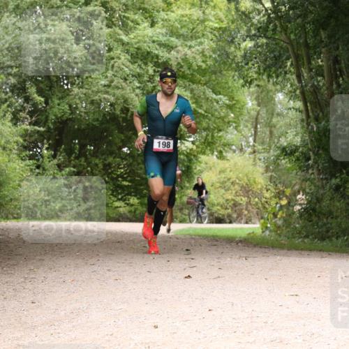 30.08.2026 - Elbe Triathlon Hamburg Antke Förster http://msf.ph/oto/10094700 30.08.2026 09:42:21 Laufen 198 meine-sportfotos.de