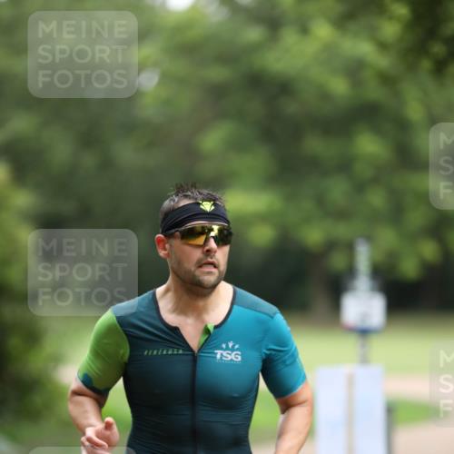 30.08.2026 - Elbe Triathlon Hamburg Antke Förster http://msf.ph/oto/10094707 30.08.2026 09:26:17 Laufen  meine-sportfotos.de