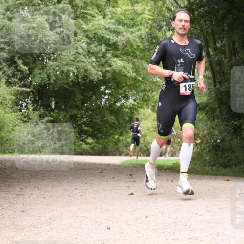 30.08.2026 - Elbe Triathlon Hamburg Antke Förster http://msf.ph/oto/10094714 30.08.2026 09:42:51 Laufen 185 meine-sportfotos.de