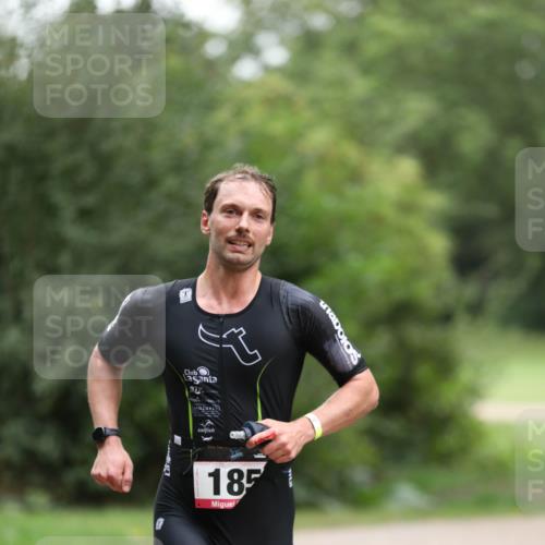 30.08.2026 - Elbe Triathlon Hamburg Antke Förster http://msf.ph/oto/10094735 30.08.2026 09:27:30 Laufen 1851 meine-sportfotos.de