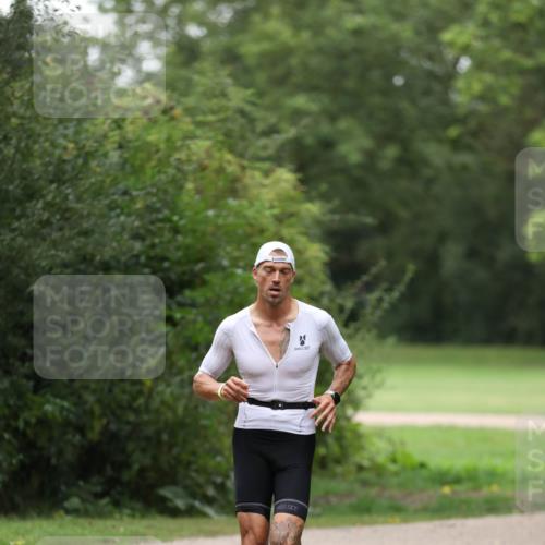 30.08.2026 - Elbe Triathlon Hamburg Antke Förster http://msf.ph/oto/10094739 30.08.2026 09:27:52 Laufen  meine-sportfotos.de