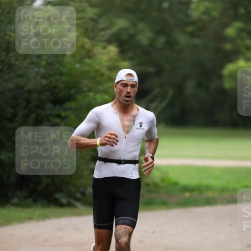 30.08.2026 - Elbe Triathlon Hamburg Antke Förster http://msf.ph/oto/10094741 30.08.2026 09:27:52 Laufen  meine-sportfotos.de