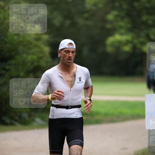 30.08.2026 - Elbe Triathlon Hamburg Antke Förster http://msf.ph/oto/10094743 30.08.2026 09:27:53 Laufen  meine-sportfotos.de