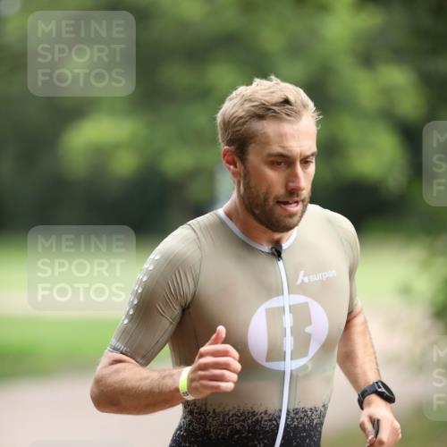 30.08.2026 - Elbe Triathlon Hamburg Antke Förster http://msf.ph/oto/10094753 30.08.2026 09:28:21 Laufen  meine-sportfotos.de
