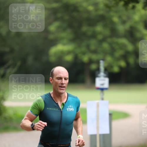 30.08.2026 - Elbe Triathlon Hamburg Antke Förster http://msf.ph/oto/10094759 30.08.2026 09:29:29 Laufen  meine-sportfotos.de