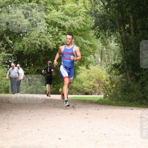 30.08.2026 - Elbe Triathlon Hamburg Antke Förster http://msf.ph/oto/10094766 30.08.2026 09:45:25 Laufen  meine-sportfotos.de