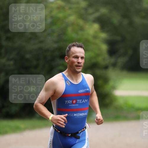 30.08.2026 - Elbe Triathlon Hamburg Antke Förster http://msf.ph/oto/10094781 30.08.2026 09:30:19 Laufen  meine-sportfotos.de
