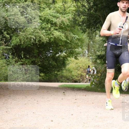 30.08.2026 - Elbe Triathlon Hamburg Antke Förster http://msf.ph/oto/10094796 30.08.2026 09:46:44 Laufen  meine-sportfotos.de