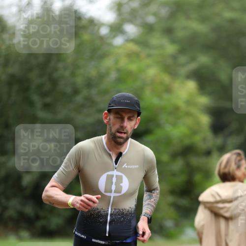 30.08.2026 - Elbe Triathlon Hamburg Antke Förster http://msf.ph/oto/10094797 30.08.2026 09:30:41 Laufen  meine-sportfotos.de