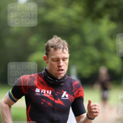 30.08.2026 - Elbe Triathlon Hamburg Antke Förster http://msf.ph/oto/10094807 30.08.2026 09:31:46 Laufen  meine-sportfotos.de