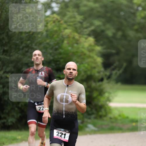 30.08.2026 - Elbe Triathlon Hamburg Antke Förster http://msf.ph/oto/10094813 30.08.2026 09:31:50 Laufen 22, 221 meine-sportfotos.de