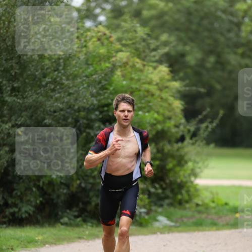 30.08.2026 - Elbe Triathlon Hamburg Antke Förster http://msf.ph/oto/10094833 30.08.2026 09:32:33 Laufen  meine-sportfotos.de