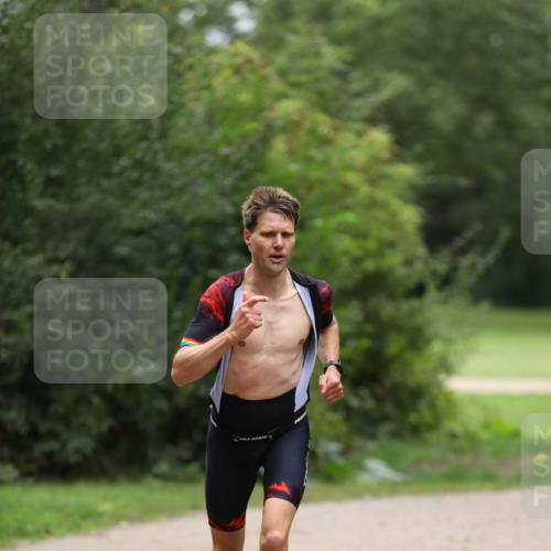 30.08.2026 - Elbe Triathlon Hamburg Antke Förster http://msf.ph/oto/10094835 30.08.2026 09:32:33 Laufen  meine-sportfotos.de