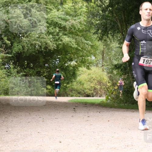 30.08.2026 - Elbe Triathlon Hamburg Antke Förster http://msf.ph/oto/10094852 30.08.2026 09:49:36 Laufen 192 meine-sportfotos.de