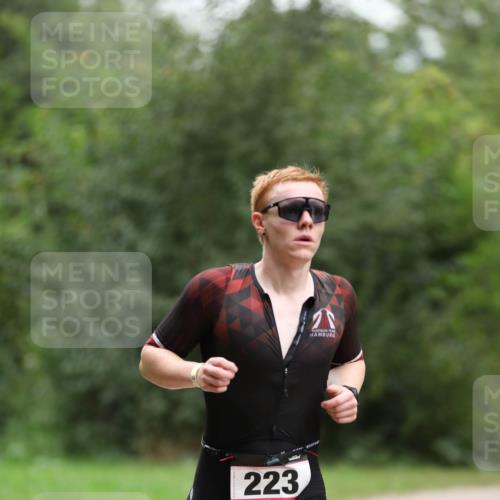 30.08.2026 - Elbe Triathlon Hamburg Antke Förster http://msf.ph/oto/10094861 30.08.2026 09:33:01 Laufen 223 meine-sportfotos.de