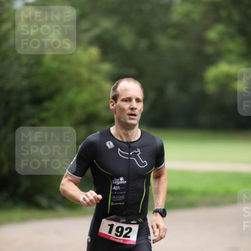 30.08.2026 - Elbe Triathlon Hamburg Antke Förster http://msf.ph/oto/10094881 30.08.2026 09:33:27 Laufen 192 meine-sportfotos.de