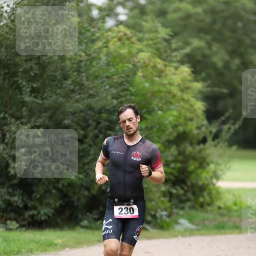 30.08.2026 - Elbe Triathlon Hamburg Antke Förster http://msf.ph/oto/10094887 30.08.2026 09:33:52 Laufen 230 meine-sportfotos.de