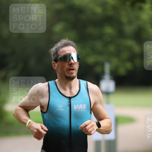 30.08.2026 - Elbe Triathlon Hamburg Antke Förster http://msf.ph/oto/10094905 30.08.2026 09:34:26 Laufen 210 meine-sportfotos.de