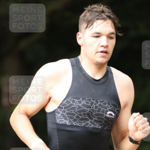 30.08.2026 - Elbe Triathlon Hamburg Antke Förster http://msf.ph/oto/10094923 30.08.2026 09:37:46 Laufen 1, 80 meine-sportfotos.de