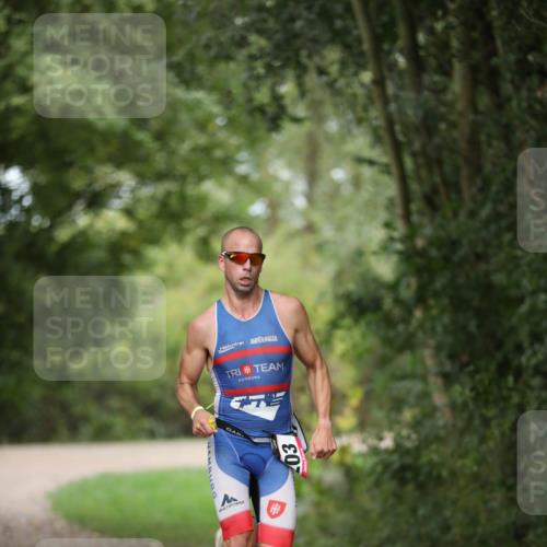 30.08.2026 - Elbe Triathlon Hamburg Antke Förster http://msf.ph/oto/10094951 30.08.2026 09:38:42 Laufen 03 meine-sportfotos.de