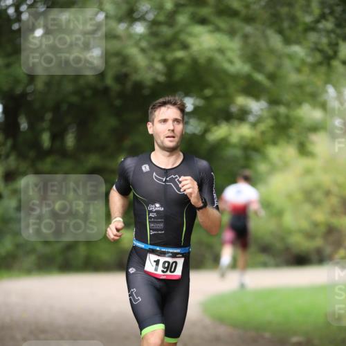 30.08.2026 - Elbe Triathlon Hamburg Antke Förster http://msf.ph/oto/10094967 30.08.2026 09:39:02 Laufen 190 meine-sportfotos.de