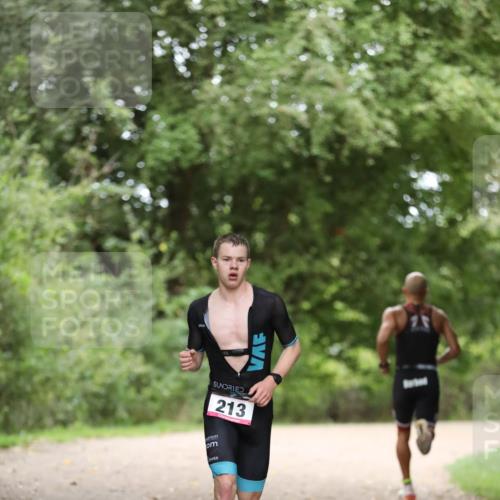 30.08.2026 - Elbe Triathlon Hamburg Antke Förster http://msf.ph/oto/10094981 30.08.2026 09:41:18 Laufen 213 meine-sportfotos.de
