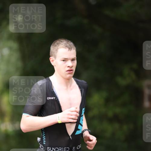 30.08.2026 - Elbe Triathlon Hamburg Antke Förster http://msf.ph/oto/10094989 30.08.2026 09:41:20 Laufen 213 meine-sportfotos.de
