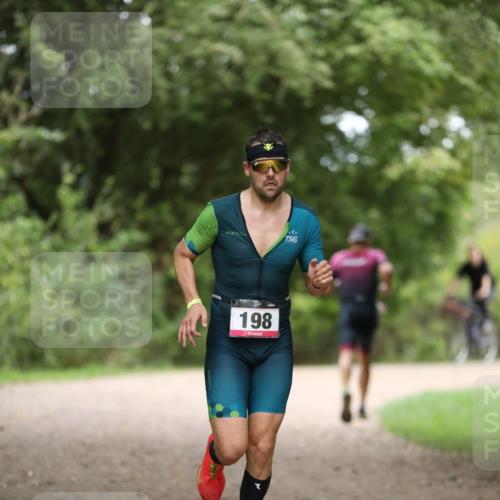 30.08.2026 - Elbe Triathlon Hamburg Antke Förster http://msf.ph/oto/10095003 30.08.2026 09:42:21 Laufen 198 meine-sportfotos.de