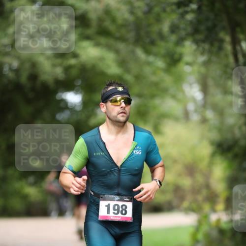 30.08.2026 - Elbe Triathlon Hamburg Antke Förster http://msf.ph/oto/10095007 30.08.2026 09:42:22 Laufen 198 meine-sportfotos.de