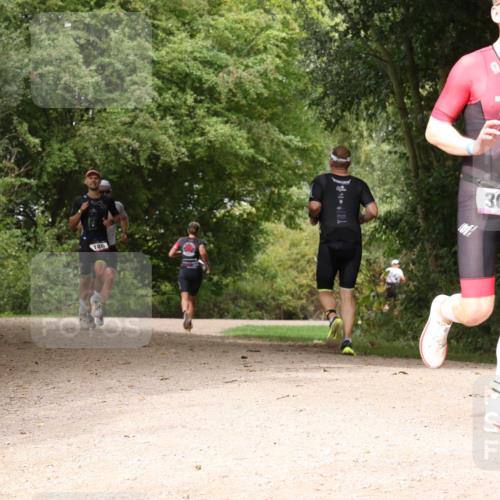 30.08.2026 - Elbe Triathlon Hamburg Antke Förster http://msf.ph/oto/10095036 30.08.2026 09:55:51 Laufen 186, 309 meine-sportfotos.de