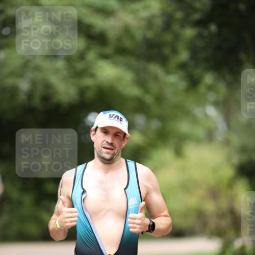 30.08.2026 - Elbe Triathlon Hamburg Antke Förster http://msf.ph/oto/10095045 30.08.2026 09:44:04 Laufen  meine-sportfotos.de