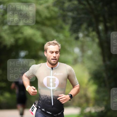 30.08.2026 - Elbe Triathlon Hamburg Antke Förster http://msf.ph/oto/10095063 30.08.2026 09:44:31 Laufen 6 meine-sportfotos.de