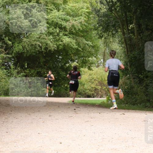 30.08.2026 - Elbe Triathlon Hamburg Antke Förster http://msf.ph/oto/10095068 30.08.2026 09:56:30 Laufen 358, 2 meine-sportfotos.de