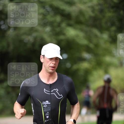 30.08.2026 - Elbe Triathlon Hamburg Antke Förster http://msf.ph/oto/10095137 30.08.2026 09:48:47 Laufen  meine-sportfotos.de