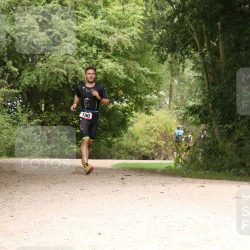 30.08.2026 - Elbe Triathlon Hamburg Antke Förster http://msf.ph/oto/10095152 30.08.2026 09:58:30 Laufen 190 meine-sportfotos.de