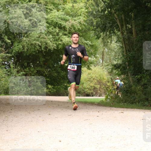 30.08.2026 - Elbe Triathlon Hamburg Antke Förster http://msf.ph/oto/10095154 30.08.2026 09:58:31 Laufen 190 meine-sportfotos.de