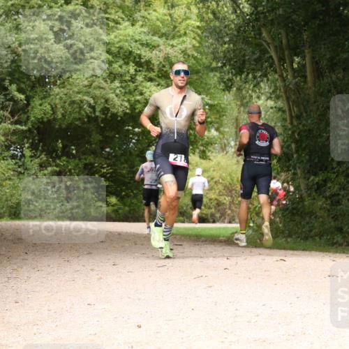 30.08.2026 - Elbe Triathlon Hamburg Antke Förster http://msf.ph/oto/10095166 30.08.2026 09:59:01 Laufen 218 meine-sportfotos.de