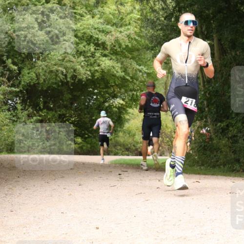 30.08.2026 - Elbe Triathlon Hamburg Antke Förster http://msf.ph/oto/10095168 30.08.2026 09:59:02 Laufen 218, 191 meine-sportfotos.de