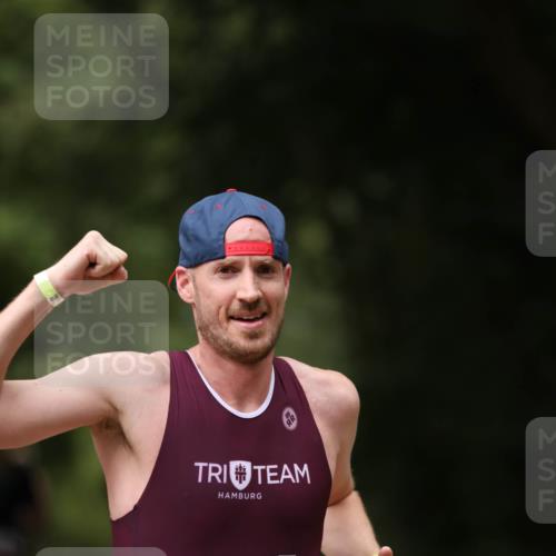 30.08.2026 - Elbe Triathlon Hamburg Antke Förster http://msf.ph/oto/10095169 30.08.2026 09:49:54 Laufen  meine-sportfotos.de