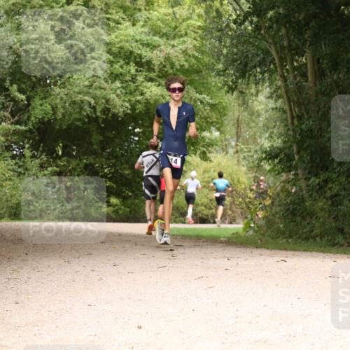 30.08.2026 - Elbe Triathlon Hamburg Antke Förster http://msf.ph/oto/10095174 30.08.2026 09:59:14 Laufen 16, 14 meine-sportfotos.de