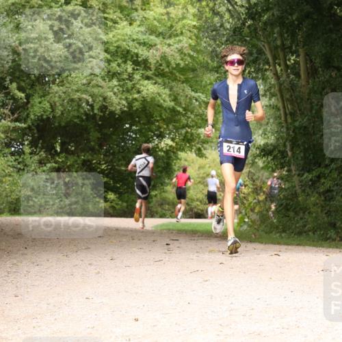 30.08.2026 - Elbe Triathlon Hamburg Antke Förster http://msf.ph/oto/10095176 30.08.2026 09:59:15 Laufen 16, 214 meine-sportfotos.de