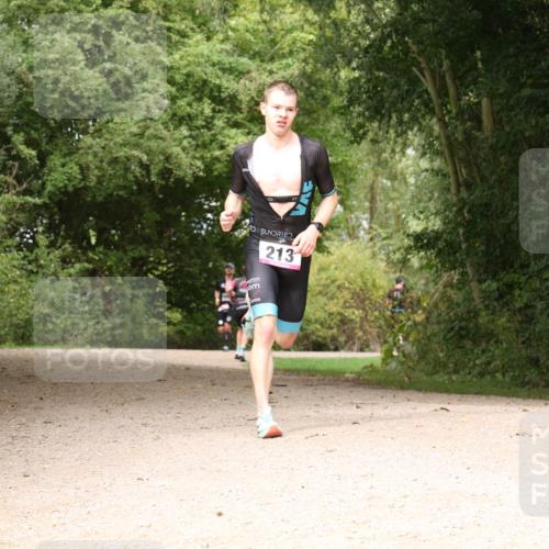 30.08.2026 - Elbe Triathlon Hamburg Antke Förster http://msf.ph/oto/10095186 30.08.2026 10:00:15 Laufen 213 meine-sportfotos.de