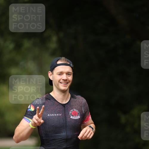30.08.2026 - Elbe Triathlon Hamburg Antke Förster http://msf.ph/oto/10095189 30.08.2026 09:50:50 Laufen 1910, 232 meine-sportfotos.de