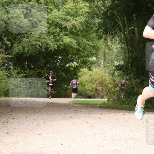 30.08.2026 - Elbe Triathlon Hamburg Antke Förster http://msf.ph/oto/10095190 30.08.2026 10:00:16 Laufen 213 meine-sportfotos.de