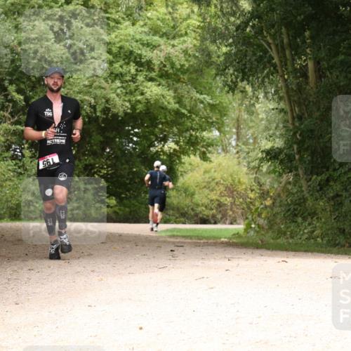 30.08.2026 - Elbe Triathlon Hamburg Antke Förster http://msf.ph/oto/10095194 30.08.2026 10:00:24 Laufen 961 meine-sportfotos.de