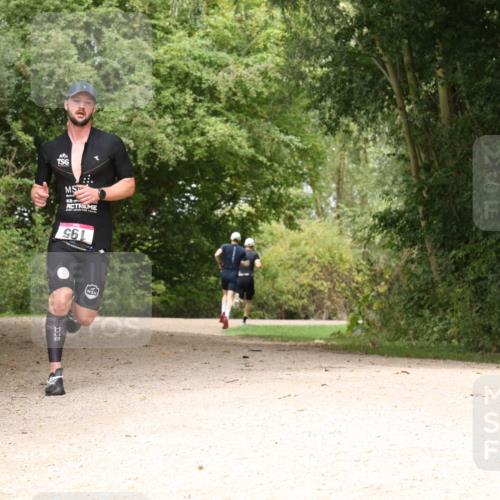 30.08.2026 - Elbe Triathlon Hamburg Antke Förster http://msf.ph/oto/10095196 30.08.2026 10:00:25 Laufen 961 meine-sportfotos.de