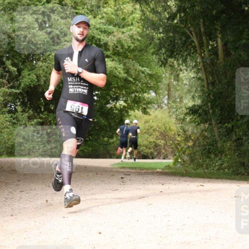 30.08.2026 - Elbe Triathlon Hamburg Antke Förster http://msf.ph/oto/10095198 30.08.2026 10:00:25 Laufen 961 meine-sportfotos.de
